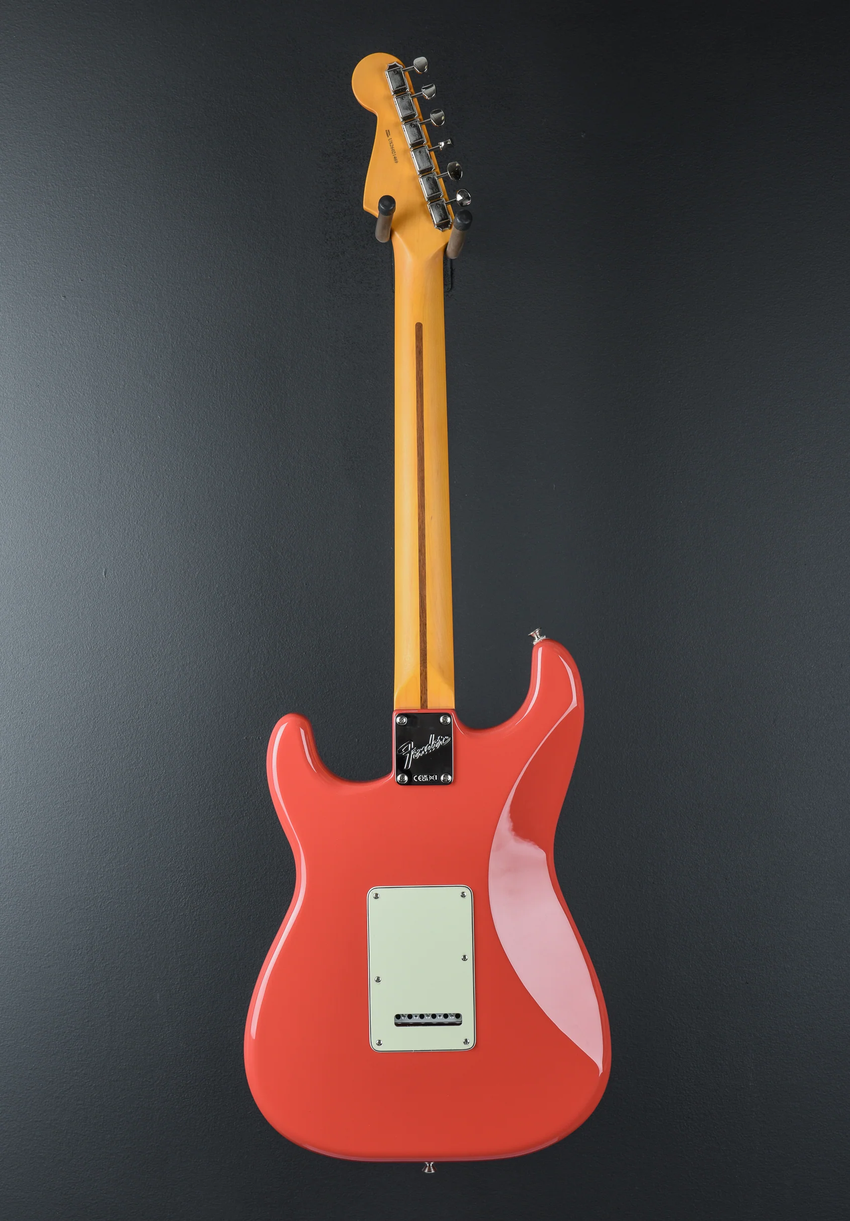 American Professional Classic Stratocaster - Faded Dakota Red w/Rosewood - Image 5