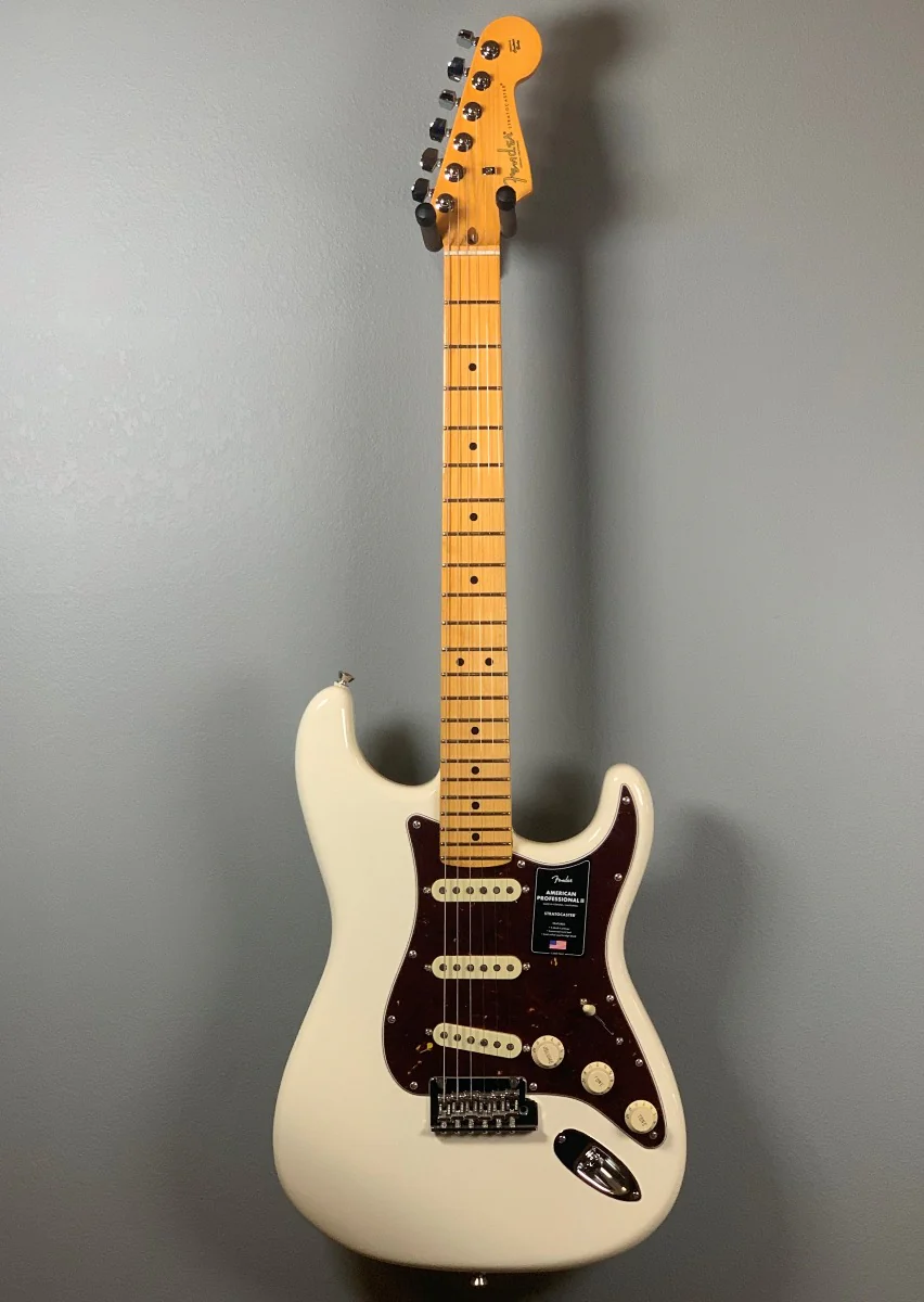 AMERICAN PROFESSIONAL II STRATOCASTERĀ®-Olympic White - Image 3