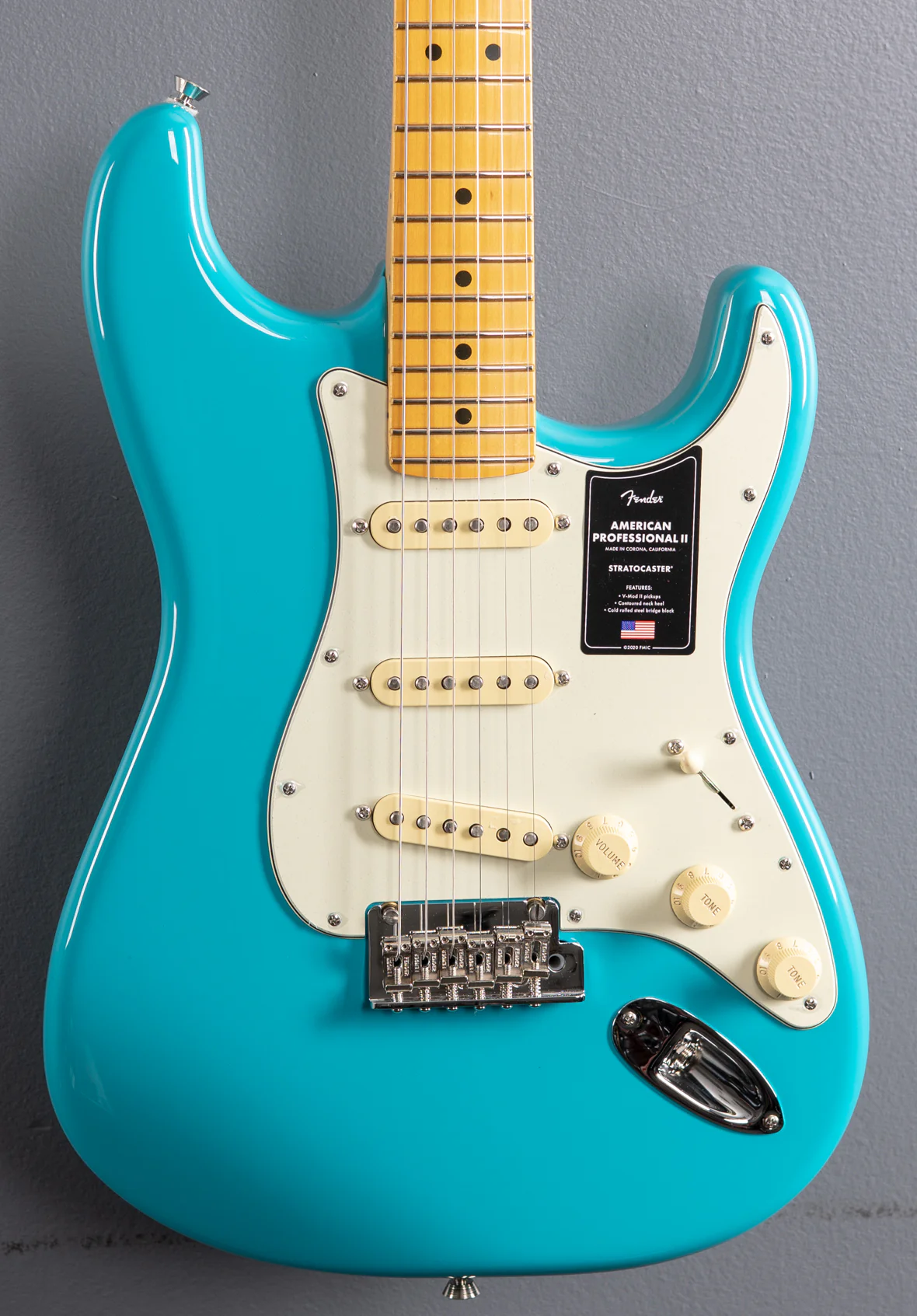 American Professional II Stratocaster â Miami Blue w/Maple - Image 2