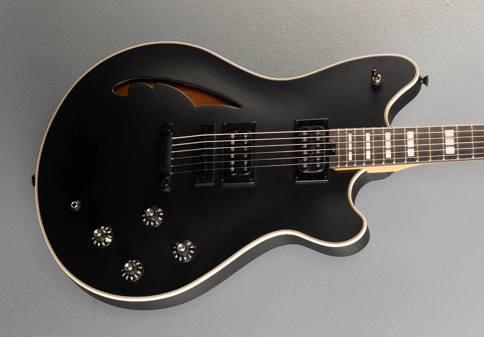 SA-126 Special - Stealth Black