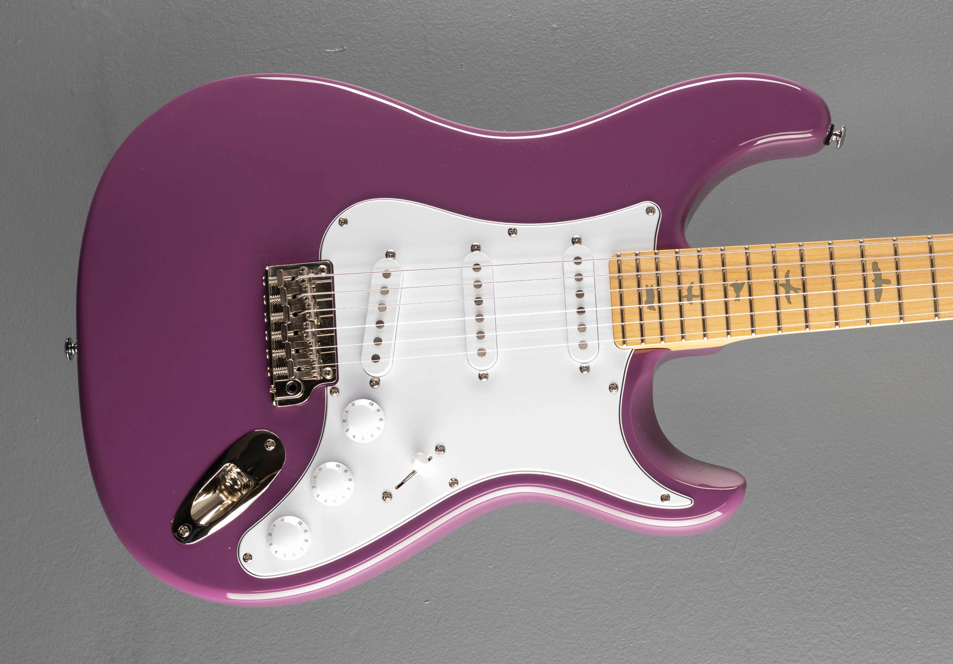 SE Silver Sky w/Maple, '24